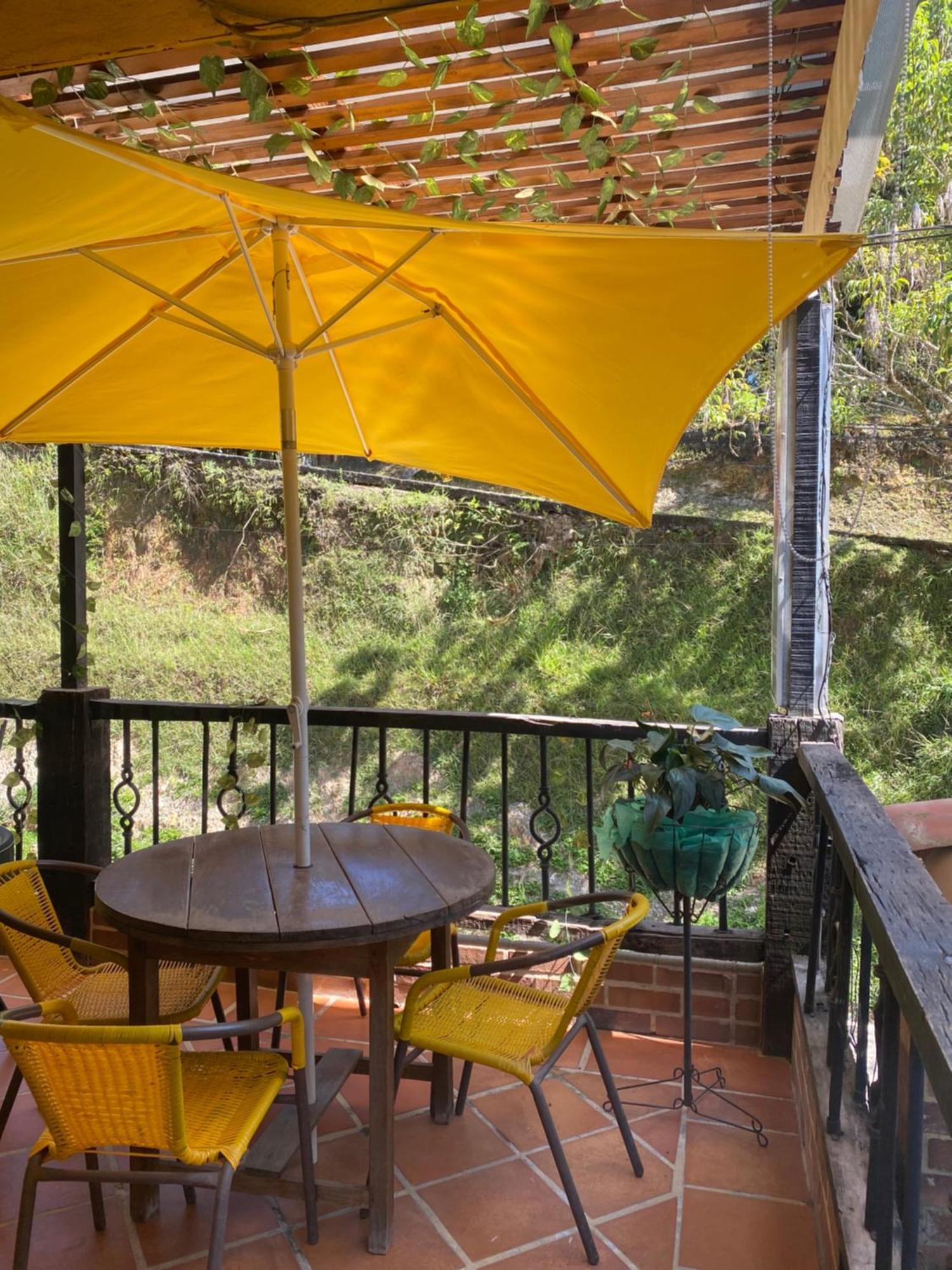 Oak Tree House Guest House Guatapé Exterior foto