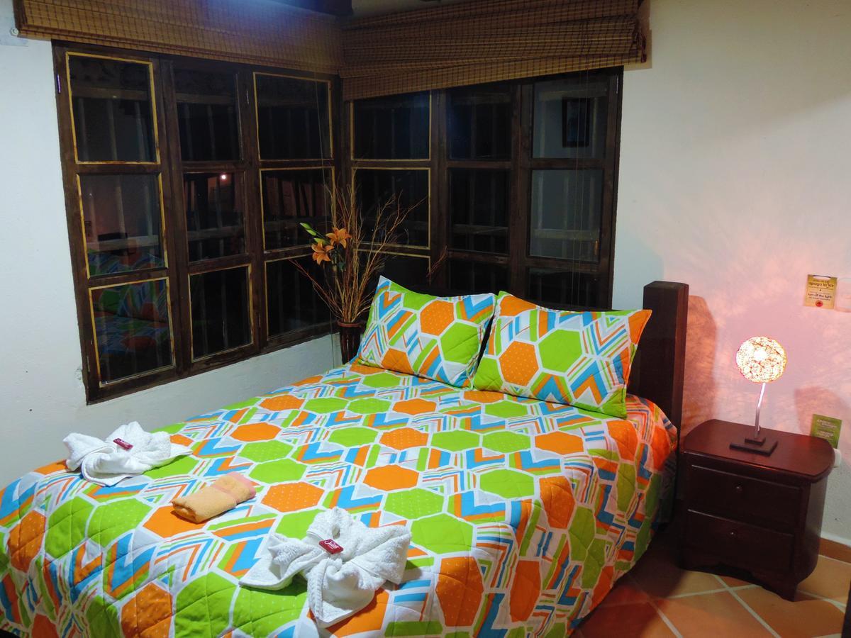 Oak Tree House Guest House Guatapé Exterior foto